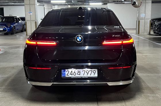 BMW 7-Series 740i sDrive Design Pure Excellence — пробег 32 000 км — фото 4 из 5