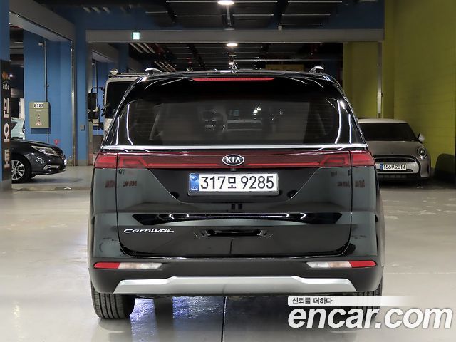 Kia Carnival из Кореи Encar