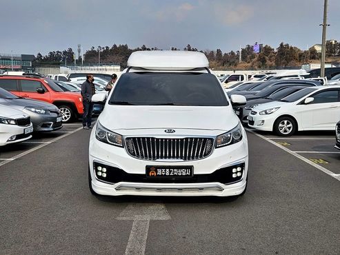 Kia Carnival 9-seater Hi-Limousine Prestige — пробег 220 000 км — фото 5 из 5