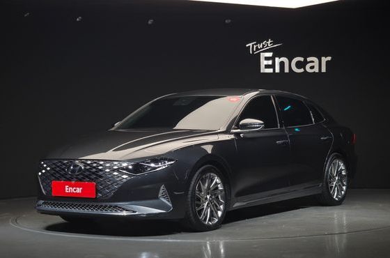 Hyundai Grandeur 2.5 Calligraphy — пробег 40 417 км — фото 1 из 5