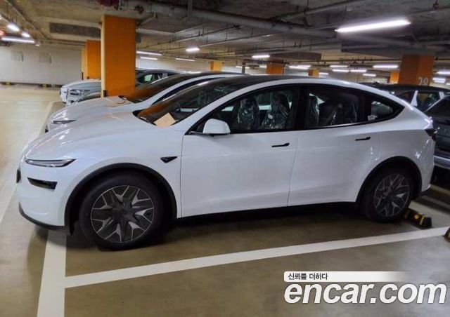 Tesla Model Y L Long Range AWD — пробег 1 км — фото 5 из 5