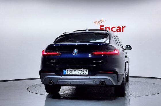 BMW X4 xDrive20i M Sports X Onlile Exclusive Edition — пробег 99 330 км — фото 4 из 5