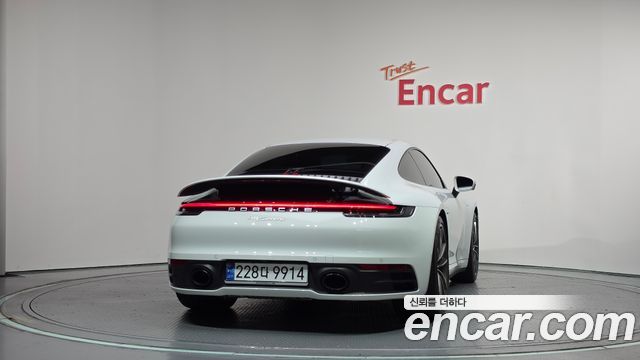 Porsche 911 Carrera — пробег 10 943 км — фото 4 из 5