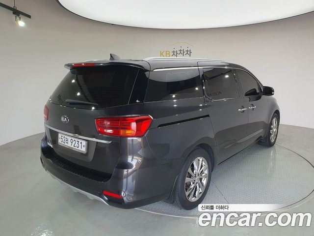 Kia Carnival из Кореи Encar