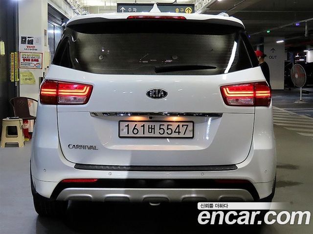 Kia Carnival из Кореи Encar