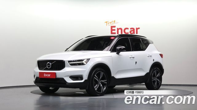 Volvo XC40 T4 R-Design — пробег 121 599 км — фото 1 из 5