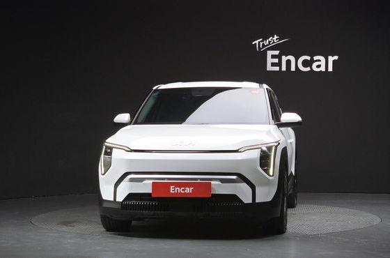 Kia EV3 Long Range 2WD AIr — пробег 30 940 км — фото 3 из 5