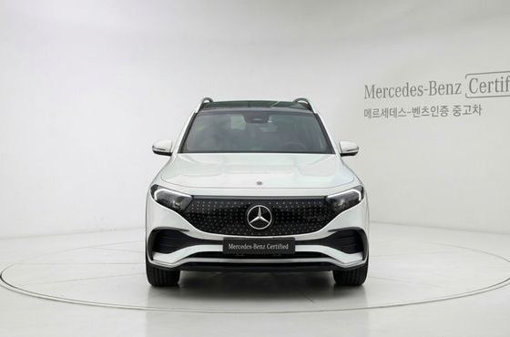 Mercedes-Benz EQB EQB300 4MATIC AMG Line — пробег 4 921 км — фото 3 из 5