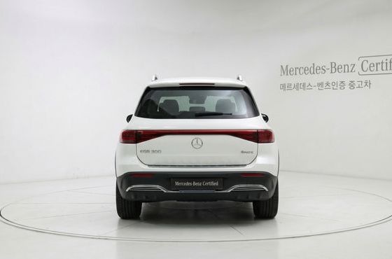 Mercedes-Benz EQB EQB300 4MATIC AMG Line — пробег 4 921 км — фото 4 из 5