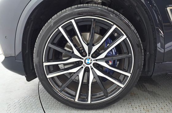 BMW X5 M50i — пробег 91 652 км — фото 5 из 5