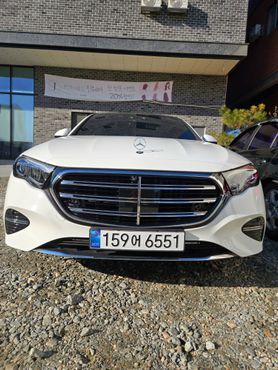 Mercedes-Benz E-Class E220d 4MATIC Exclusive — пробег 11 000 км — фото 1 из 5