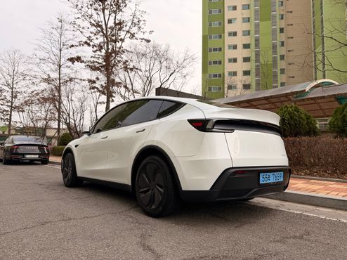Tesla Model Y Long Range AWD — пробег 25 676 км — фото 2 из 5