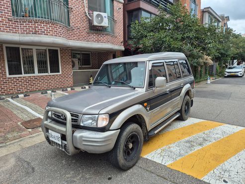 Hyundai Galloper 7-Seater LPG V6 Exceed — пробег 160 326 км — фото 3 из 5