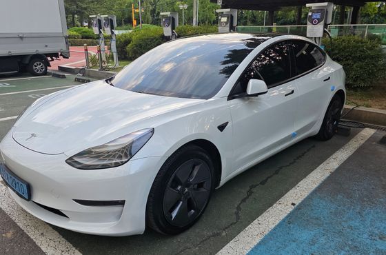 Tesla Model 3 Long Range AWD — пробег 89 000 км — фото 2 из 3