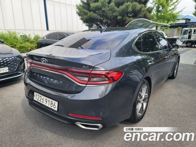 Hyundai Grandeur из Кореи Encar