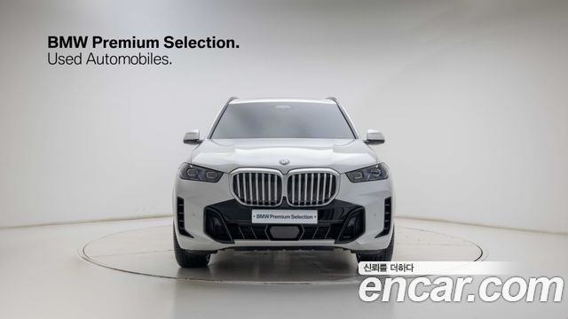 BMW X5 xDrive 40i M Sport — пробег 4 575 км — фото 2 из 5