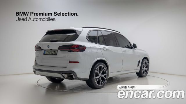 BMW X5 xDrive 40i M Sport — пробег 4 575 км — фото 4 из 5