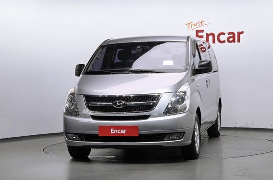 Hyundai Starex 12-Seater Wagon CVX Luxury — пробег 173 493 км — фото 3 из 5