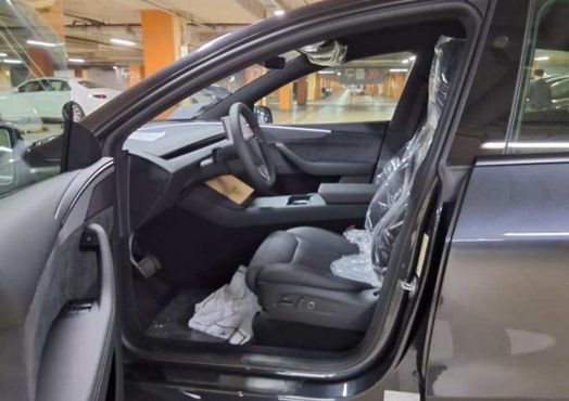 Tesla Model Y L Long Range AWD — пробег 1 км — фото 4 из 5