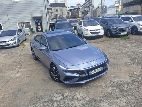 Hyundai AVANTE 1.6 Inspiration — пробег 11 085 км — фото 3 из 5