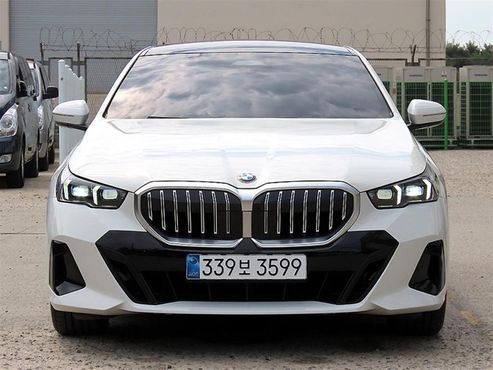 BMW 5-Series 520i M Sport — пробег 15 739 км — фото 1 из 5
