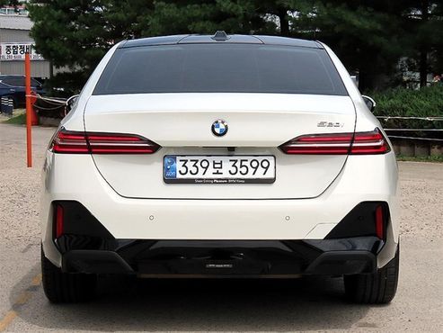 BMW 5-Series 520i M Sport — пробег 15 739 км — фото 4 из 5