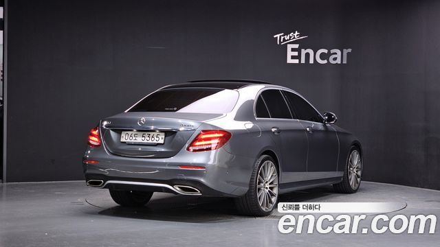Mercedes-Benz E-Class из Кореи Encar