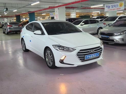 Hyundai AVANTE 1.6 GDI Style — пробег 156 000 км — фото 3 из 5