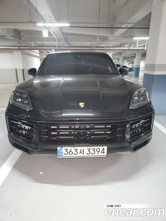 Porsche Cayenne 3.0 E-Hybrid — пробег 12 130 км — фото 1 из 5