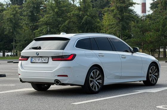 BMW 3-Series 320i Touring — пробег 9 921 км — фото 2 из 5