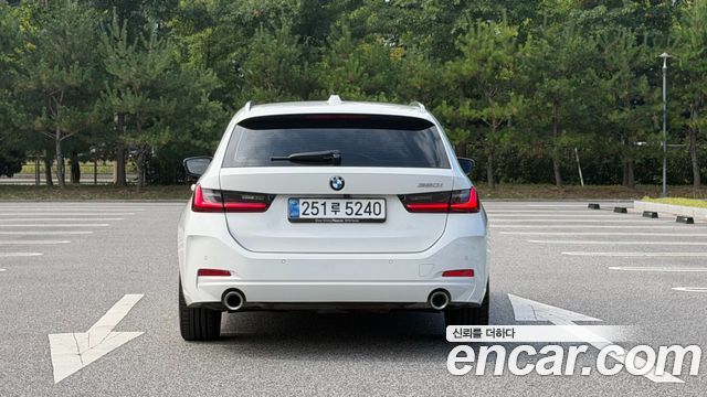 BMW 3-Series 320i Touring — пробег 9 921 км — фото 4 из 5