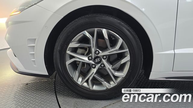 Hyundai Sonata 2.0 Premium Plus — пробег 30 304 км — фото 5 из 5