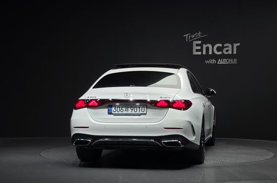 Mercedes-Benz E-Class E300 4MATIC AMG Line — пробег 29 028 км — фото 4 из 5