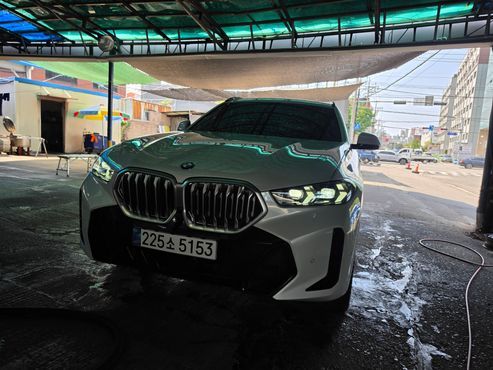 BMW X6 xDrive40i M Sport — пробег 25 889 км — фото 3 из 5