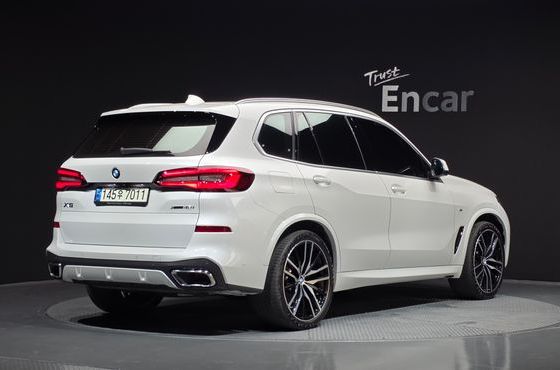 BMW X5 xDrive 40i M sports Onlie Exclusive Edition — пробег 96 824 км — фото 2 из 5