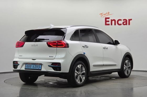 Kia Niro Prestige — пробег 40 223 км — фото 2 из 5