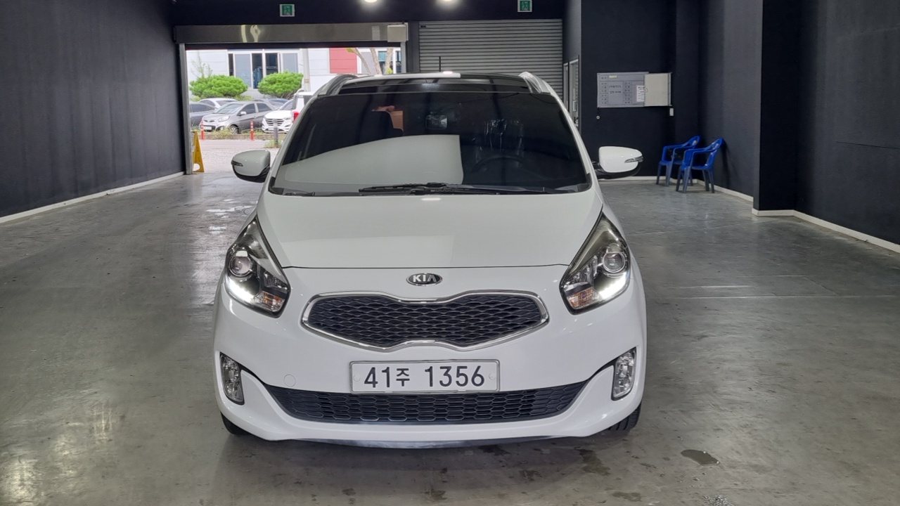 Kia Carens из Кореи Encar