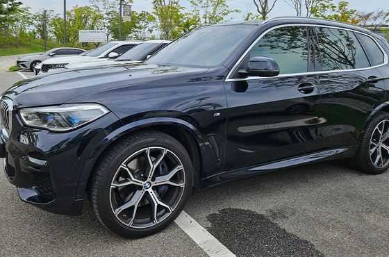 BMW X5 xDrive 40i M Sport — пробег 66 754 км — фото 2 из 5