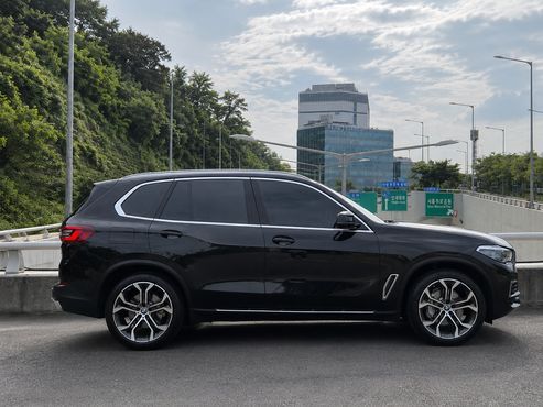 BMW X5 xDrive 40i xLine — пробег 45 800 км — фото 3 из 5