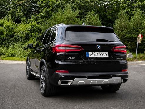 BMW X5 xDrive 40i xLine — пробег 45 800 км — фото 4 из 5