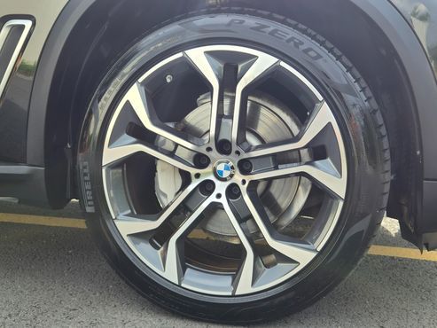 BMW X5 xDrive 40i xLine — пробег 45 800 км — фото 5 из 5