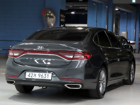 Hyundai Grandeur 2.4 Premium — пробег 141 640 км — фото 4 из 5
