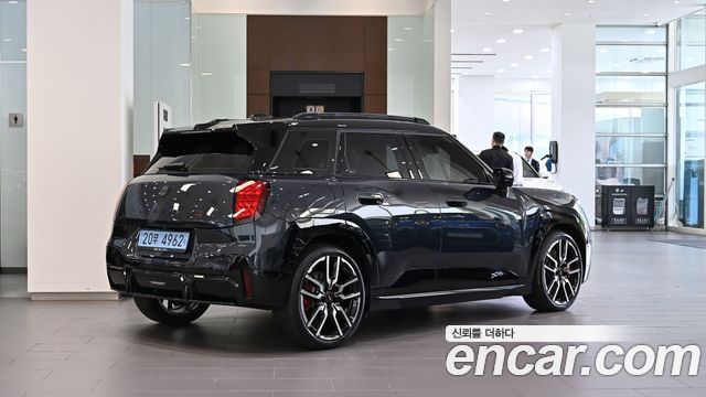 Mini Aceman JCW — пробег 6 257 км — фото 2 из 5