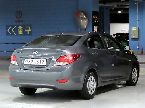 Hyundai Accent 1.4 VVT Luxury — пробег 142 516 км — фото 4 из 5