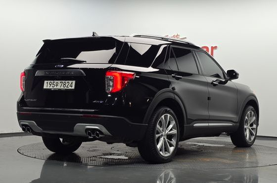 Ford Explorer 3.0 Platinum 4WD — пробег 40 977 км — фото 2 из 5