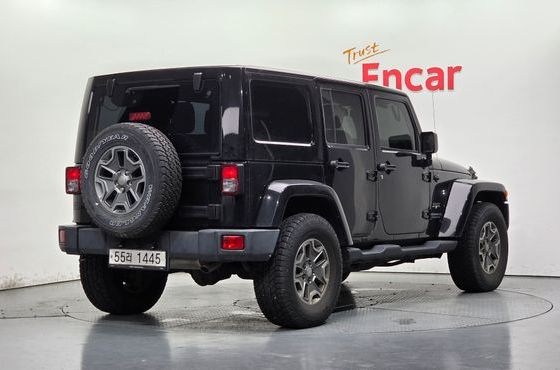 Jeep Wrangler 3.6 Sahara 4Door — пробег 76 910 км — фото 2 из 5