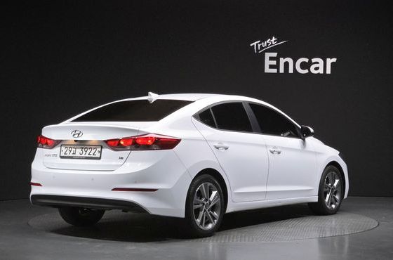 Hyundai AVANTE 1.6 GDI Value Plus — пробег 71 200 км — фото 2 из 5