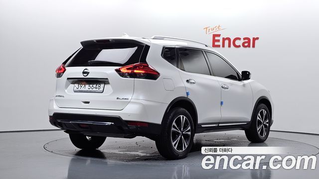 Nissan X-Trail 2.5 4WD — пробег 70 379 км — фото 2 из 5