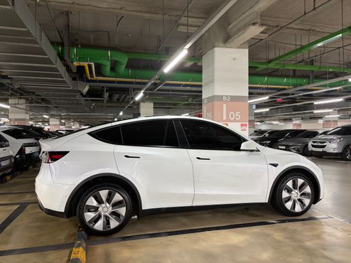 Tesla Model Y Long Range AWD — пробег 156 311 км — фото 3 из 5