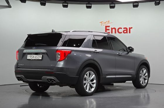 Ford Explorer 3.0 Platinum 4WD — пробег 55 200 км — фото 2 из 5